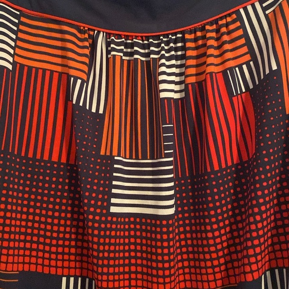 Beautiful BCBGmaxazria mini dress - Picture 3 of 4